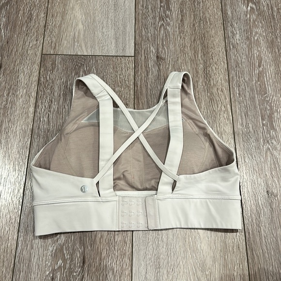 Lululemon Size 10 women’s adjustable sports bra - Picture 2 of 2